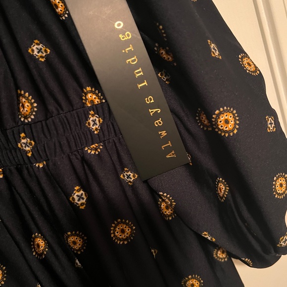 NWT 3X Navy and Gold Patterned Women's Dress - Picture 5 of 7